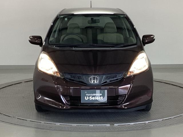 ボディカラーは、プレミアムディープモカパールで、落ち着いた雰囲気の中に、さりげない輝き。です！