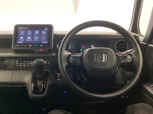 Ｎ－ＢＯＸカスタム ベースグレード　純正ナビ　フルセグ　リアカメラ　ＵＳＢ接続　ＣＭＢＳ　Ｄレコ　ベンチシート　オートエアコン　スマートキ　ＬＥＤ　盗難防止装置　クルコン　ＥＴＣ　バックカメラ　パワーステアリング　エアバッグ　ＥＳＣ（3枚目）