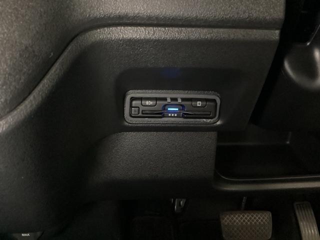 Ｎ－ＢＯＸカスタム ベースグレード　純正ナビ　フルセグ　リアカメラ　ＵＳＢ接続　ＣＭＢＳ　Ｄレコ　ベンチシート　オートエアコン　スマートキ　ＬＥＤ　盗難防止装置　クルコン　ＥＴＣ　バックカメラ　パワーステアリング　エアバッグ　ＥＳＣ（15枚目）