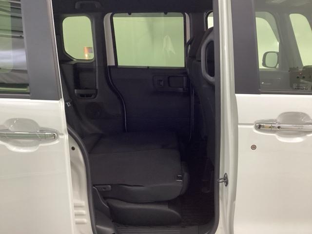 Ｎ－ＢＯＸカスタム ベースグレード　純正ナビ　フルセグ　リアカメラ　ＵＳＢ接続　ＣＭＢＳ　Ｄレコ　ベンチシート　オートエアコン　スマートキ　ＬＥＤ　盗難防止装置　クルコン　ＥＴＣ　バックカメラ　パワーステアリング　エアバッグ　ＥＳＣ（27枚目）