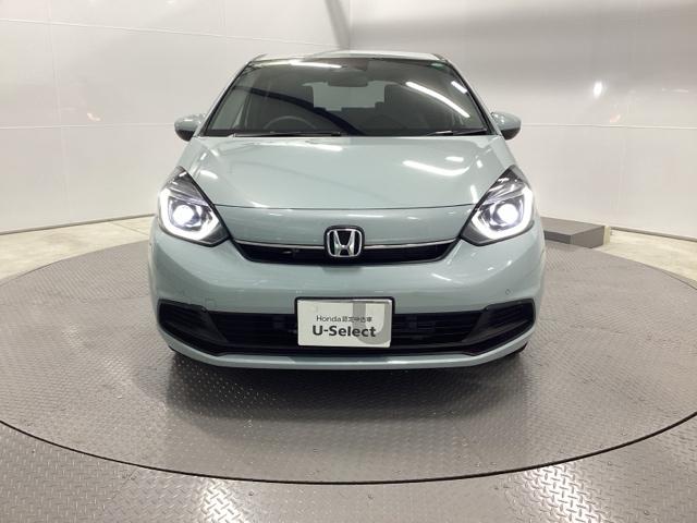 フィット ホーム　純正ナビ　フルセグ　リアカメラ　衝突軽減　ソナー　ＵＳＢ接続　ＡＡＣ　横滑り防止機能　サイドエアバック　オートライト　ＬＥＤライト　クルーズコントロール　パワーウィンドウ　スマキー　ＤＶＤ　ナビＴＶ（6枚目）