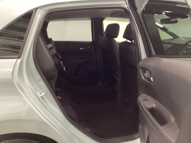 フィット ホーム　純正ナビ　フルセグ　リアカメラ　衝突軽減　ソナー　ＵＳＢ接続　ＡＡＣ　横滑り防止機能　サイドエアバック　オートライト　ＬＥＤライト　クルーズコントロール　パワーウィンドウ　スマキー　ＤＶＤ　ナビＴＶ（27枚目）