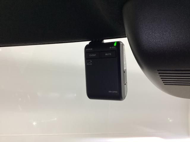 Ｎ－ＢＯＸカスタム ベースグレード　ＨｏｎｄａＣＯＮＮＥＣＴ対応純正メモリーナビ　ＵＳＢ接続　ＣＭＢＳ　Ｄレコ　ベンチシート　オートエアコン　スマートキ　ＬＥＤ　盗難防止装置　クルコン　ＥＴＣ　バックカメラ　フルセグＴＶ　エアバッグ（12枚目）