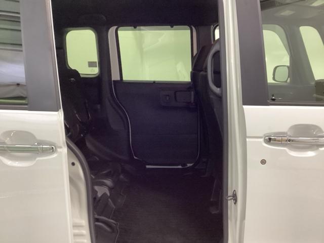 Ｎ－ＢＯＸカスタム ベースグレード　ＨｏｎｄａＣＯＮＮＥＣＴ対応純正メモリーナビ　ＵＳＢ接続　ＣＭＢＳ　Ｄレコ　ベンチシート　オートエアコン　スマートキ　ＬＥＤ　盗難防止装置　クルコン　ＥＴＣ　バックカメラ　フルセグＴＶ　エアバッグ（21枚目）