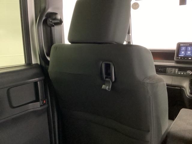 Ｎ－ＢＯＸカスタム ベースグレード　ＨｏｎｄａＣＯＮＮＥＣＴ対応純正メモリーナビ　ＵＳＢ接続　ＣＭＢＳ　Ｄレコ　ベンチシート　オートエアコン　スマートキ　ＬＥＤ　盗難防止装置　クルコン　ＥＴＣ　バックカメラ　フルセグＴＶ　エアバッグ（32枚目）