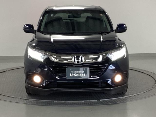 ヴェゼル ハイブリッドＸ・ホンダセンシング　純正メモリーナビ　ドラレコ　リアカメラ　地デジ　Ａクルーズ　Ｂモニ　スマキー　オートエアコン　ＶＳＡ　ＬＥＤヘッドライト　ＥＴＣ車載器　カーテンエアバッグ　ドライブレコーダー装着車　ＡＢＳ　ＵＳＢ（6枚目）