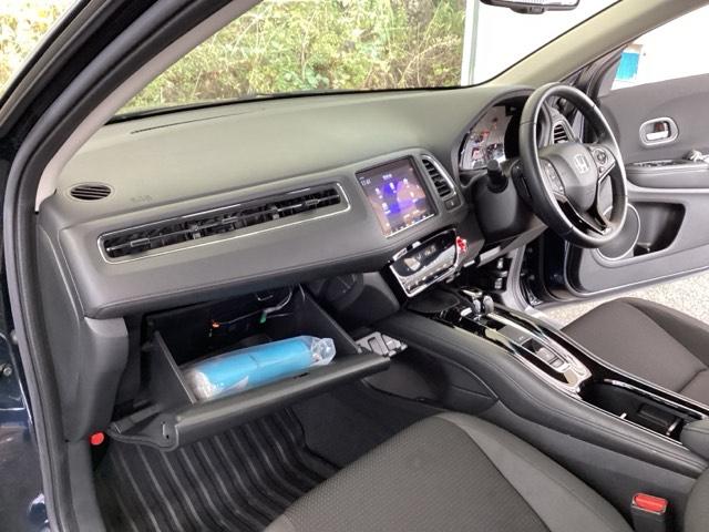 ヴェゼル ハイブリッドＸ・ホンダセンシング　純正メモリーナビ　ドラレコ　リアカメラ　地デジ　Ａクルーズ　Ｂモニ　スマキー　オートエアコン　ＶＳＡ　ＬＥＤヘッドライト　ＥＴＣ車載器　カーテンエアバッグ　ドライブレコーダー装着車　ＡＢＳ　ＵＳＢ（35枚目）