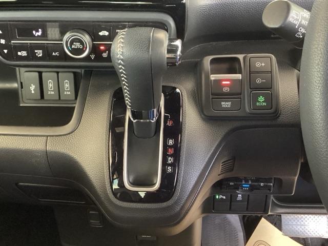 N-BOXカスタム Lターボ 純正ナビ フルセグ リアカメラ 地デジチューナー 衝突軽減ブレーキサポート LEDヘッドライ アイドリングS ターボエンジン PS カーテンエアバック シートヒータ エアバック USB AAC ABS(14枚目)