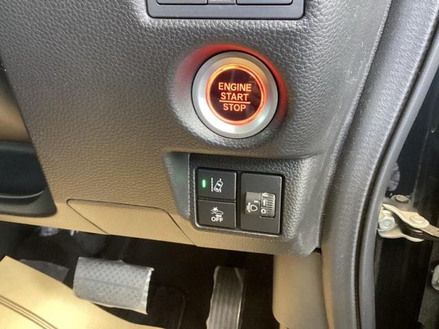 N-BOXカスタム Lターボ 純正ナビ フルセグ リアカメラ 地デジチューナー 衝突軽減ブレーキサポート LEDヘッドライ アイドリングS ターボエンジン PS カーテンエアバック シートヒータ エアバック USB AAC ABS(17枚目)