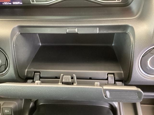 N-BOXカスタム Lターボ 純正ナビ フルセグ リアカメラ 地デジチューナー 衝突軽減ブレーキサポート LEDヘッドライ アイドリングS ターボエンジン PS カーテンエアバック シートヒータ エアバック USB AAC ABS(48枚目)