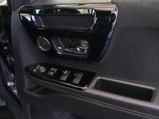 N-BOXカスタム Lターボ 純正ナビ フルセグ リアカメラ 地デジチューナー 衝突軽減ブレーキサポート LEDヘッドライ アイドリングS ターボエンジン PS カーテンエアバック シートヒータ エアバック USB AAC ABS(53枚目)