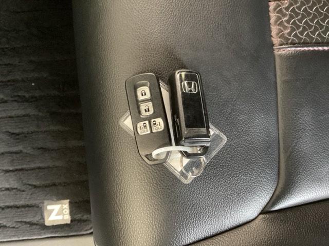 N-BOXカスタム Lターボ 純正ナビ フルセグ リアカメラ 地デジチューナー 衝突軽減ブレーキサポート LEDヘッドライ アイドリングS ターボエンジン PS カーテンエアバック シートヒータ エアバック USB AAC ABS(26枚目)