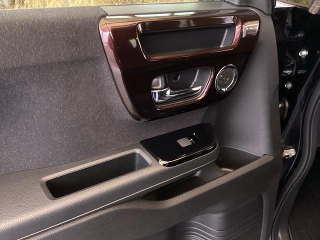 N-BOXカスタム Lターボ 純正ナビ フルセグ リアカメラ 地デジチューナー 衝突軽減ブレーキサポート LEDヘッドライ アイドリングS ターボエンジン PS カーテンエアバック シートヒータ エアバック USB AAC ABS(40枚目)