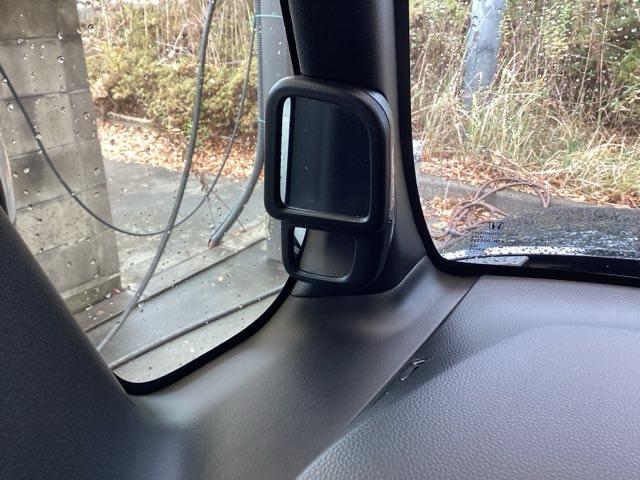 N-BOXカスタム Lターボ 純正ナビ フルセグ リアカメラ 地デジチューナー 衝突軽減ブレーキサポート LEDヘッドライ アイドリングS ターボエンジン PS カーテンエアバック シートヒータ エアバック USB AAC ABS(44枚目)