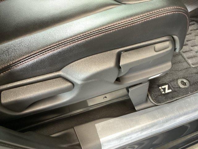 N-BOXカスタム Lターボ 純正ナビ フルセグ リアカメラ 地デジチューナー 衝突軽減ブレーキサポート LEDヘッドライ アイドリングS ターボエンジン PS カーテンエアバック シートヒータ エアバック USB AAC ABS(52枚目)