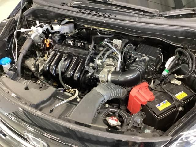 フィット リュクス　純正メモリーナビ　本革シート　ドラレコ　Ｂカメ　サイドエアバッグ　衝突軽減ブレーキ　クルーズコントロール　前席シートヒーター　ドライブレコーダー　パワステ　ＬＥＤヘッドライト　エアコン　ＡＢＳ　イモビ（20枚目）