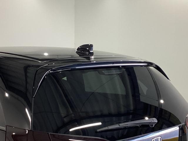 フィット リュクス　純正メモリーナビ　本革シート　ドラレコ　Ｂカメ　サイドエアバッグ　衝突軽減ブレーキ　クルーズコントロール　前席シートヒーター　ドライブレコーダー　パワステ　ＬＥＤヘッドライト　エアコン　ＡＢＳ　イモビ（29枚目）