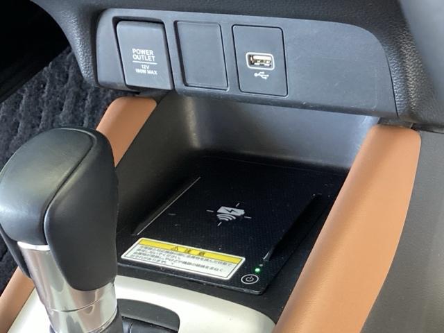 フィット リュクス　純正メモリーナビ　本革シート　ドラレコ　Ｂカメ　サイドエアバッグ　衝突軽減ブレーキ　クルーズコントロール　前席シートヒーター　ドライブレコーダー　パワステ　ＬＥＤヘッドライト　エアコン　ＡＢＳ　イモビ（39枚目）