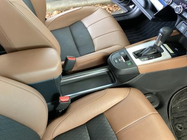 フィット リュクス　純正メモリーナビ　本革シート　ドラレコ　Ｂカメ　サイドエアバッグ　衝突軽減ブレーキ　クルーズコントロール　前席シートヒーター　ドライブレコーダー　パワステ　ＬＥＤヘッドライト　エアコン　ＡＢＳ　イモビ（42枚目）