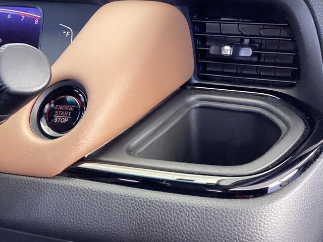 フィット リュクス　純正メモリーナビ　本革シート　ドラレコ　Ｂカメ　サイドエアバッグ　衝突軽減ブレーキ　クルーズコントロール　前席シートヒーター　ドライブレコーダー　パワステ　ＬＥＤヘッドライト　エアコン　ＡＢＳ　イモビ（46枚目）