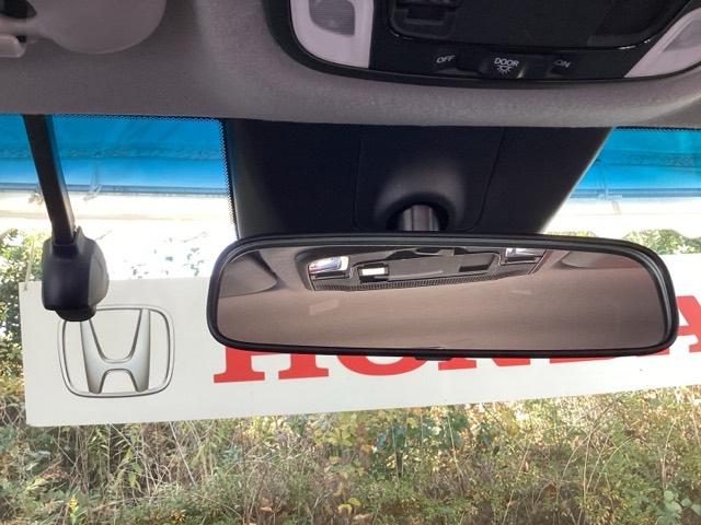 フィット リュクス　純正メモリーナビ　本革シート　ドラレコ　Ｂカメ　サイドエアバッグ　衝突軽減ブレーキ　クルーズコントロール　前席シートヒーター　ドライブレコーダー　パワステ　ＬＥＤヘッドライト　エアコン　ＡＢＳ　イモビ（51枚目）