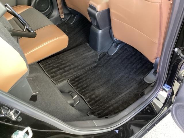 フィット リュクス　純正メモリーナビ　本革シート　ドラレコ　Ｂカメ　サイドエアバッグ　衝突軽減ブレーキ　クルーズコントロール　前席シートヒーター　ドライブレコーダー　パワステ　ＬＥＤヘッドライト　エアコン　ＡＢＳ　イモビ（63枚目）