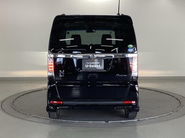 Ｎ－ＢＯＸカスタム Ｇ・Ｌパッケージ　純正ナビ　フルセグ　リアカメラ　左右パワースライド　サイドエアバック　ナビ・ＴＶ　スマキ－　フロントベンチシート　地デジＴＶ　パワーウィンドウ　盗難防止システム　オートエアコン　パワステ　ＤＶＤ再生可（9枚目）