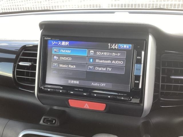 Ｎ－ＢＯＸカスタム Ｇ・Ｌパッケージ　純正ナビ　フルセグ　リアカメラ　左右パワースライド　サイドエアバック　ナビ・ＴＶ　スマキ－　フロントベンチシート　地デジＴＶ　パワーウィンドウ　盗難防止システム　オートエアコン　パワステ　ＤＶＤ再生可（11枚目）