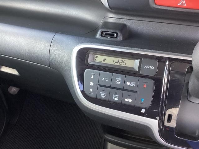 Ｎ－ＢＯＸカスタム Ｇ・Ｌパッケージ　純正ナビ　フルセグ　リアカメラ　左右パワースライド　サイドエアバック　ナビ・ＴＶ　スマキ－　フロントベンチシート　地デジＴＶ　パワーウィンドウ　盗難防止システム　オートエアコン　パワステ　ＤＶＤ再生可（13枚目）