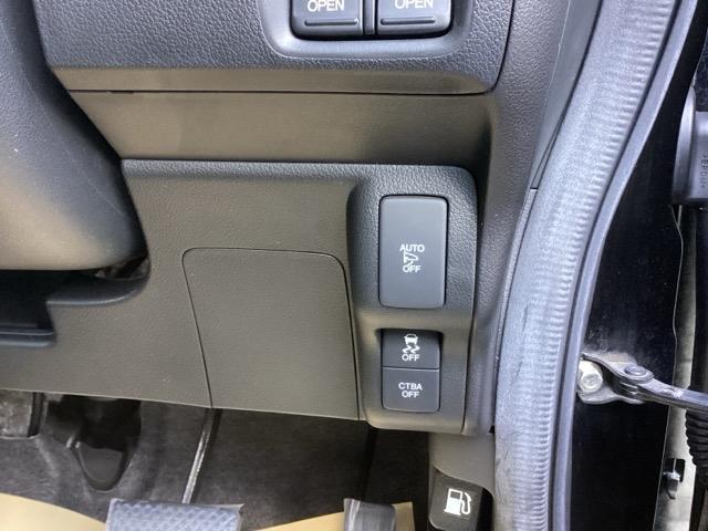 Ｎ－ＢＯＸカスタム Ｇ・Ｌパッケージ　純正ナビ　フルセグ　リアカメラ　左右パワースライド　サイドエアバック　ナビ・ＴＶ　スマキ－　フロントベンチシート　地デジＴＶ　パワーウィンドウ　盗難防止システム　オートエアコン　パワステ　ＤＶＤ再生可（16枚目）