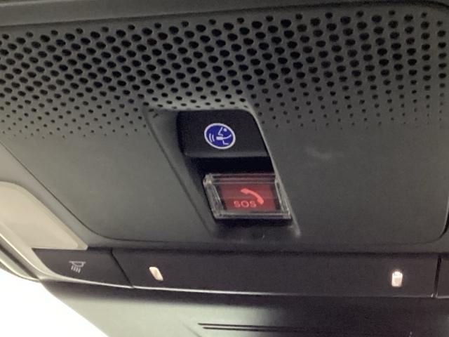 �ً}�ʕ�{�^���͓V��ɂ���܂��B�^�]���̑̒��s�ǂ�A�G�A�o�b�O�̍쓮���Ȃ����̂̍ۂɂ͉����Ă��������B