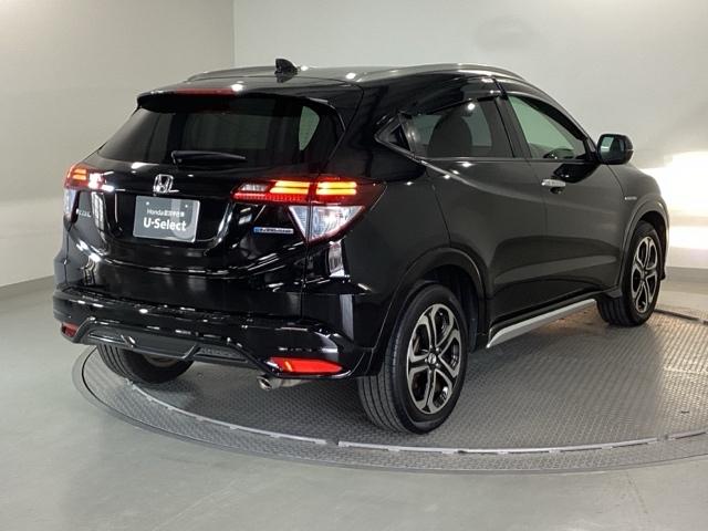 �{�f�B�J���[�́A�N���X�^���u���b�N�p�[���ŁA�����Ƀp�[��������߂��A�j���A���X�L���ȃu���b�N�ł��I