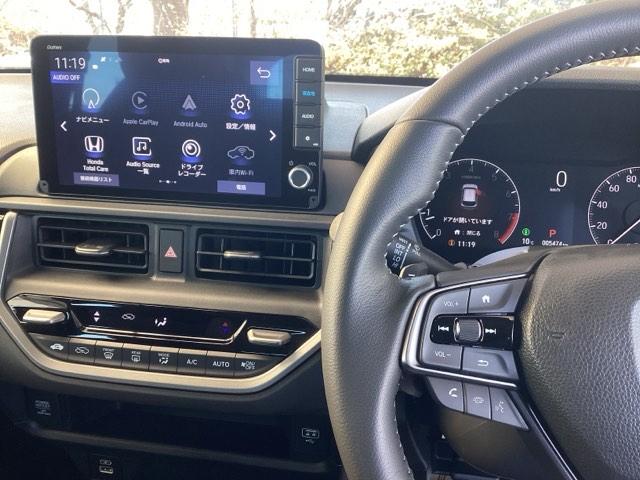 WR-V Z 純正ナビ フルセグ リアカメラ パワーウインドウ 地デジ対応 軽減ブレーキ ETC装備 クリソナ 横滑防止装置 キーフリー アイドリングストップ セキュリティー エアコン サイドエアバッグ ABS(2枚目)