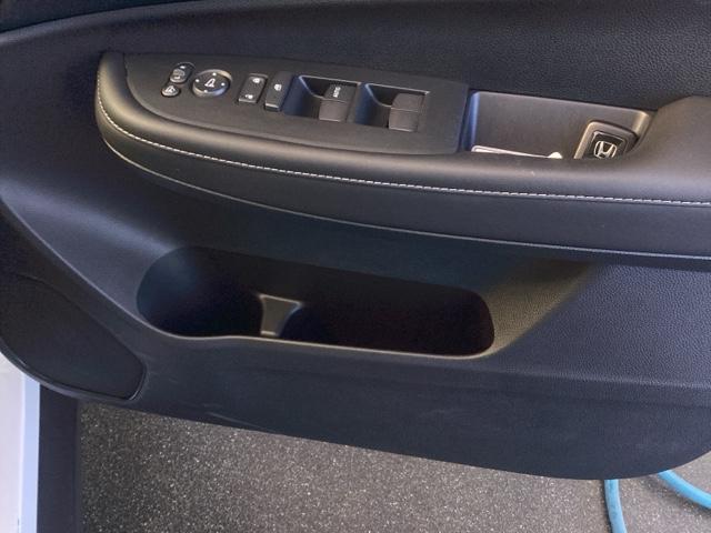 WR-V Z 純正ナビ フルセグ リアカメラ パワーウインドウ 地デジ対応 軽減ブレーキ ETC装備 クリソナ 横滑防止装置 キーフリー アイドリングストップ セキュリティー エアコン サイドエアバッグ ABS(50枚目)