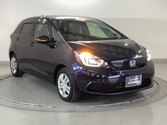 フィット ホーム　純正ナビ　フルセグ　リアカメラ　カーテンエアバック　サポカー　ＬＥＤヘットライト　オートクルーズ　前後障害物センサー　横滑り防止機能　アイドリングストップ　ＥＴＣ車載器　イモビ　ＵＳＢ　Ｗエアバック（7枚目）