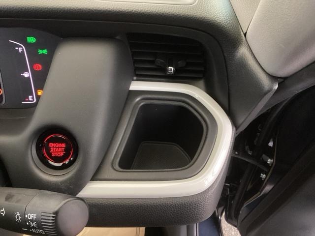 フィット ホーム　純正ナビ　フルセグ　リアカメラ　カーテンエアバック　サポカー　ＬＥＤヘットライト　オートクルーズ　前後障害物センサー　横滑り防止機能　アイドリングストップ　ＥＴＣ車載器　イモビ　ＵＳＢ　Ｗエアバック（15枚目）