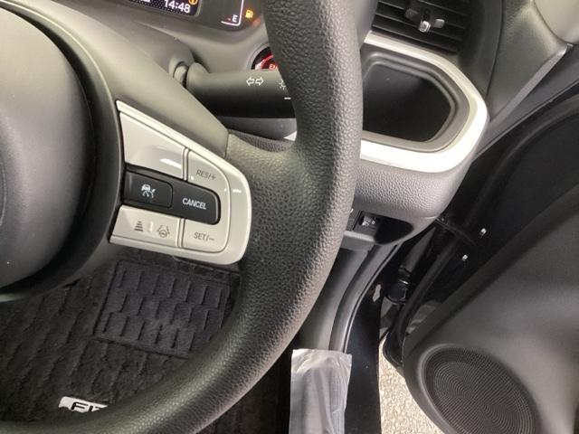 フィット ホーム　純正ナビ　フルセグ　リアカメラ　カーテンエアバック　サポカー　ＬＥＤヘットライト　オートクルーズ　前後障害物センサー　横滑り防止機能　アイドリングストップ　ＥＴＣ車載器　イモビ　ＵＳＢ　Ｗエアバック（44枚目）