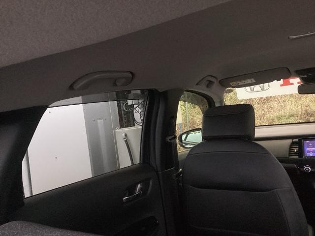 フィット ホーム　純正ナビ　フルセグ　リアカメラ　カーテンエアバック　サポカー　ＬＥＤヘットライト　オートクルーズ　前後障害物センサー　横滑り防止機能　アイドリングストップ　ＥＴＣ車載器　イモビ　ＵＳＢ　Ｗエアバック（49枚目）