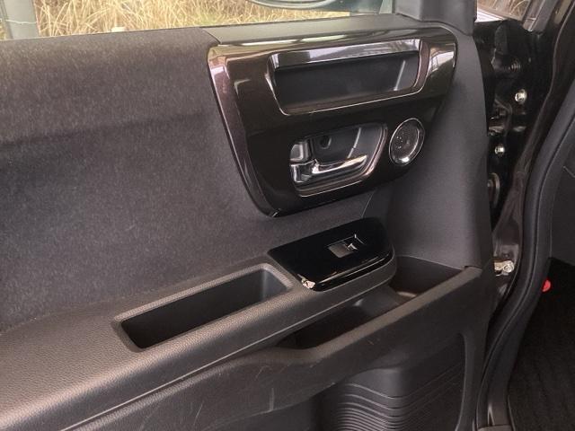 Ｎ－ＢＯＸカスタム Ｇ・Ｌターボホンダセンシング　純正ナビ　フルセグ　リアカメラ　ターボ付　横滑り防止機能　ＥＴＣ搭載　ＬＥＤヘットライト　エアロ　ＡＢＳ　地デジ　ＤＶＤ視聴可能　ドライブレコーダ　セキュリティアラーム　ナビＴＶ付　ＵＳＢ　エアバッグ（37枚目）