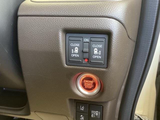 Ｎ－ＢＯＸ Ｌ　純正ナビ　コーディネートスタイル　Ｗ電動ドア　ＵＳＢ入力　ＤＶＤ視聴可能　ＬＥＤランプ　シートヒータ　運転席エアバッグ　イモビライザー　キーフリー　Ｒカメ　パワーウインドウ　ナビＴＶ　助手席エアバッグ（16枚目）