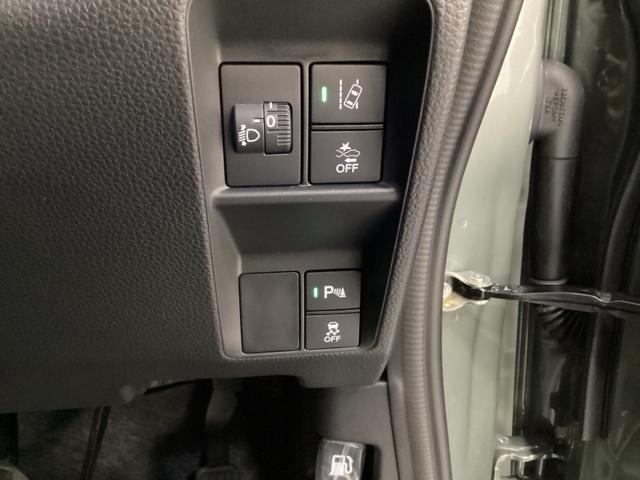 �y�p�[�L���O�Z���T�[�z���Ԃ�o�Ɏ��ɃN���}�̑O��̏�Q�����m���A���ƃf�B�X�v���C�ł��m�点���܂��B