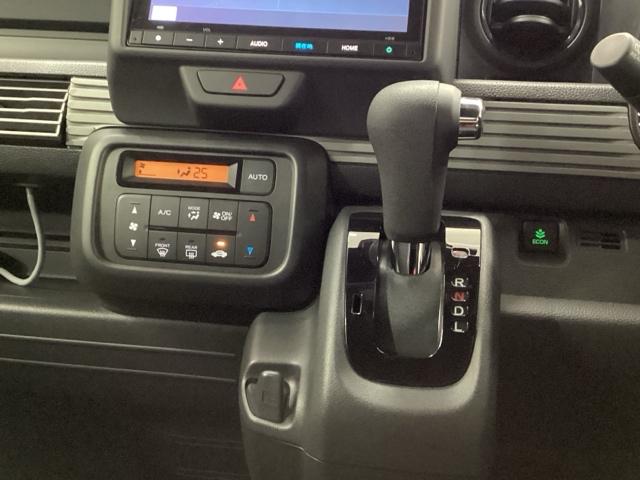 �I�[�g�G�A�R���ŁA�����̃h���C�u�����K�ɁB���x�A���ʂ������Œ������A���z�I�Ȏԓ�����񋟂��܂��B