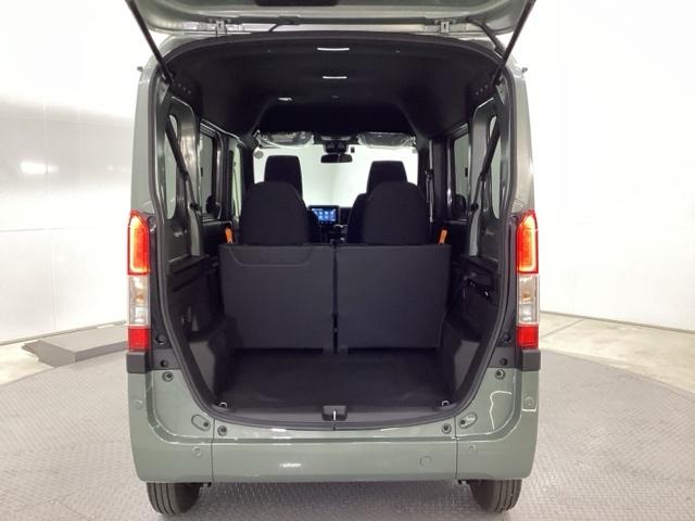 �R���p�N�g�{�f�B�[�Ȃ̂ɁA�׎��͂���ȂɍL�X�I��������ו����ς߂܂���B