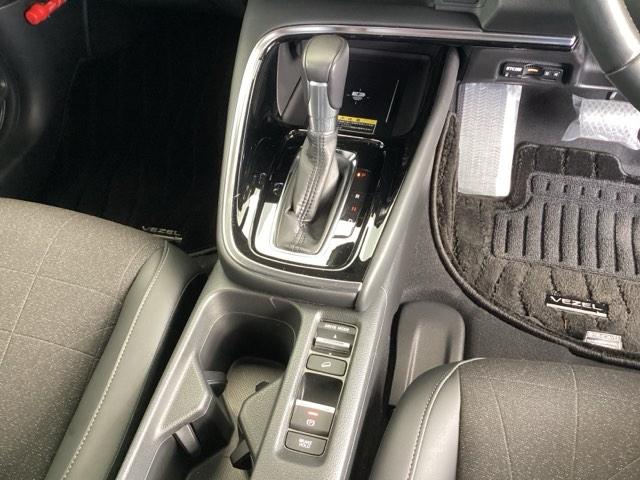 ヴェゼル e:HEVZ 純正メモリーナビ シートヒーター ETC 地上デジタル USB入力 ハンズフリーテールゲート シートH サイドエアB パークセンサー リヤカメラ 点検記録簿 LEDヘットライト ESC パワステ(13枚目)