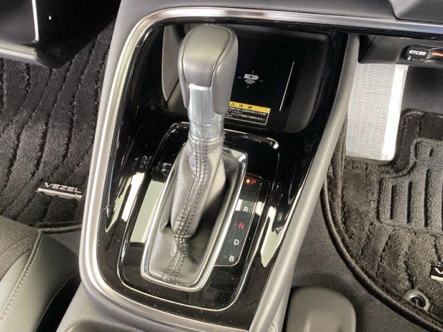 ヴェゼル e:HEVZ 純正メモリーナビ シートヒーター ETC 地上デジタル USB入力 ハンズフリーテールゲート シートH サイドエアB パークセンサー リヤカメラ 点検記録簿 LEDヘットライト ESC パワステ(38枚目)