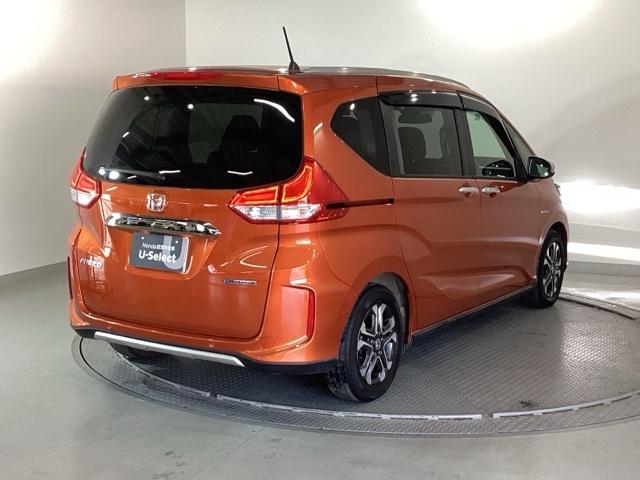 フリードハイブリッド ハイブリッド・クロスターホンダセンシング　純正メモリーナビ　両側電動スライドドア　バックモニター　シートヒータ　クルーズコントロール　ＵＳＢ入力　ＬＥＤヘッドランプ　地デジフルセグ　ＶＳＡ　ＤＶＤ再生　盗難防止　記録簿　アイドリングストップ（8枚目）