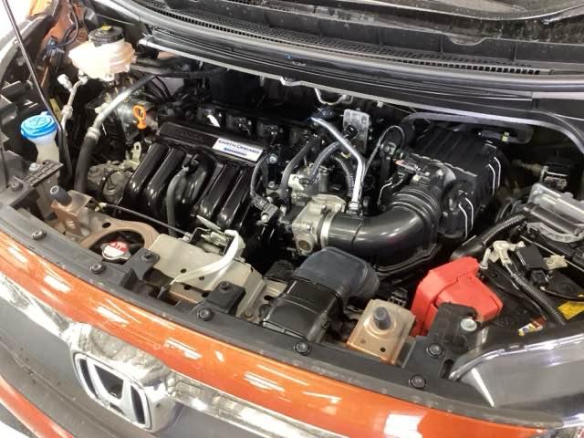 フリードハイブリッド ハイブリッド・クロスターホンダセンシング　純正メモリーナビ　両側電動スライドドア　バックモニター　シートヒータ　クルーズコントロール　ＵＳＢ入力　ＬＥＤヘッドランプ　地デジフルセグ　ＶＳＡ　ＤＶＤ再生　盗難防止　記録簿　アイドリングストップ（21枚目）