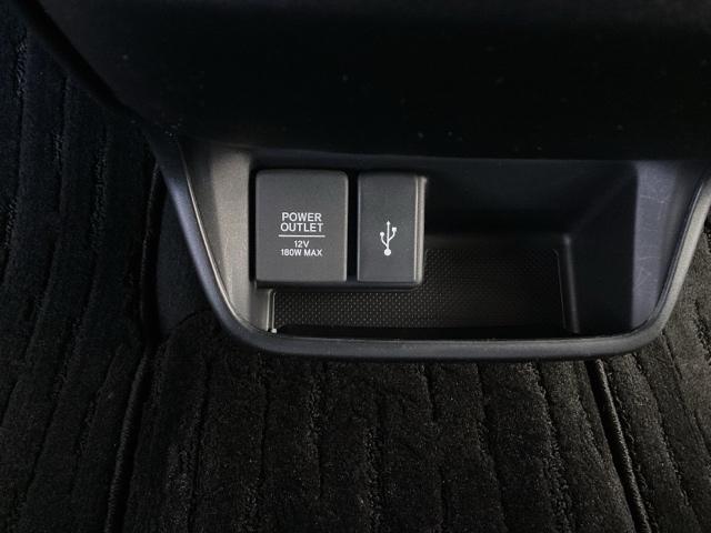 フリードハイブリッド ハイブリッド・クロスターホンダセンシング　純正メモリーナビ　両側電動スライドドア　バックモニター　シートヒータ　クルーズコントロール　ＵＳＢ入力　ＬＥＤヘッドランプ　地デジフルセグ　ＶＳＡ　ＤＶＤ再生　盗難防止　記録簿　アイドリングストップ（43枚目）