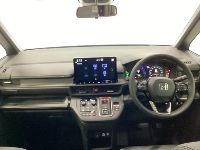 �t�����g�K���X���傫���A���C�h�Ȏ��E�ŉ^�]�����₷���Ȃ�悤�ɐݒ肳��Ă��܂��B