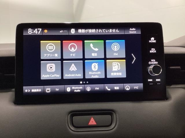 ヴェゼル ｅ：ＨＥＶＺ　メモリーナビ　ＥＴＣ　リアカメラ　シートヒーター　Ｓヒータ　地デジフルセグＴＶ　電動テールゲート　サイドエアバッグ　後カメラ　前後障害物センサー　横滑防止装置　エアコン　ＬＥＤヘットライト　パワステ（10枚目）